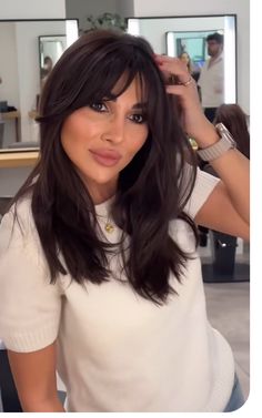 Dark Hair Color Ideas With Bangs, Haircuts For Medium Hair With Bangs, Long Dark Bob, Dark Bob, Jamie Lynn, Fall Hair Cuts, Bob With Bangs, Haircuts For Medium Hair, Hair Color Dark