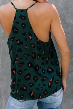 Green Leopard Printed Racerback Tank Top Casual Sleeveless Leopard Print Top, Casual Leopard Print Sleeveless Tank Top, Trendy Green Racerback Top, Casual Leopard Print Tops For Day Out, Leopard Print Sleeveless Vacation Top, Sleeveless Leopard Print Top For Vacation, Chic Racerback Tops For Day Out, Sleeveless Leopard Print Vacation Tops, Trendy Racerback Tops For Day Out