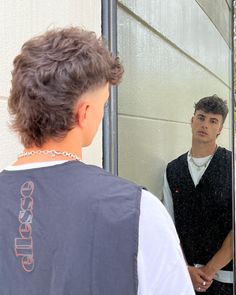 Aesthetic Hairstyles For Short Hair, Modern Mullet Haircut, Mullet Fade, Mohawk Hairstyles Men, Mens Haircuts Short Hair, Aesthetic Hairstyles, Men Haircut Curly Hair