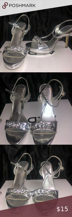 Silver diamond heels never worn before Shoes Heels Silver Heels With Silver-tone Hardware For Evening, Silver Heels For Evening, Silver-tone High Heel Party Heels, Party Heels With Silver-tone Hardware, Party High Heels With Silver-tone Hardware, Silver Shiny Heels For Formal Occasions, Elegant Shiny Silver Heels, Formal Silver Shiny Heels, Silver Heels With Silver-tone Hardware For Party