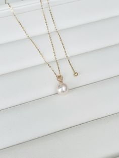 LONG LASTING AND DURABLE FREE SHIPPING ON ALL U.S ORDERS SAFE AND SECURE ONLINE SHOPPING MATERIALS: - 18k Yellow Gold Adjustable Chain - Natural Akoya pearl - Natural Diamond DETAILS: - Akoya pearl size: 8-8.5mm - Pearl quality: slight blemishing with at least 90% of the pearl surface clean - Pearl luster: superior - Pearl shape: perfectly round CARE INSTRUCTION: ***Gemstone and pearl are very fragile materials than others and need to be handled with care. As a general rule, if you're unsure abo Italian Gold Jewelry, Pearl Crown, Akoya Pearls, Tahitian Pearls, The Pearl, Pearl Size, Gold Pearl, Natural Pearls, Pearl Jewelry