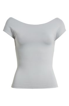 Made from smooth fabric that's superstretchy, this versatile top stands out with a ballet neckline, cap sleeves and an eye-catching open back. 20 1/2" length (size Medium) Ballet neck Cap sleeves 90% nylon, 10% spandex Machine wash, dry flat Imported Not available for sale and shipment to Germany Rich Clothing, Librarian Style, Mom Dr, Ballet Top, Rich Clothes, Body Outfit, Hijabi Fashion Casual, Dance Tops, Cap Sleeve Top