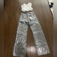 Zara Wide Leg Silva Metallic Jeans Jean Organization, Metallic Jeans, Zara Jeans, Tube Top, Wide Leg, Women Jeans, Zara, Women Shopping, Silver