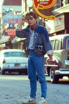 Marty McFly 80s Inspired Outfits, 80s Fashion Men, Look 80s, Mens 80s, Look Grunge, 80s Men, Michael J Fox, Fashion 80s