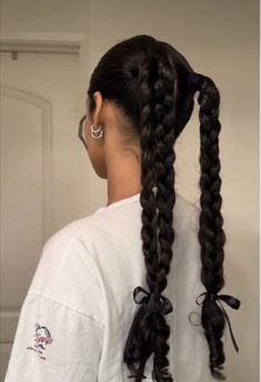 Ribbon Hairstyle, Hairdos For Curly Hair, Work Hairstyles, Sleek Hairstyles, Hairstyles For School, Aesthetic Hair, Pretty Hairstyles