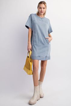 Easel Denim Tunic Dress in Washed Denim Dresses Easel Umgee Clothing, Thml Clothing, Denim Tunic, Umgee Dress, Umgee Tops, Short Cardigan, Love Clothing, Rounded Neckline, Snap Back