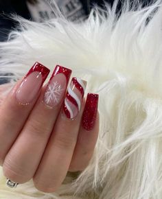 Christmas Nail Art Square, Nails Design Ideas Christmas, Xmas Simple Nails, Red Glittery Christmas Nails, Candy Cane Square Nails, Christmas Acrylics Coffin, Xmas Square Nails, Square French Tip Christmas Nails, Red Christmas Nails Coffin Shape