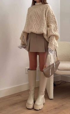 Stile Hijab, Cold Outfits, White Boots, Mode Inspo, Autumn Outfit, Outfit Inspo Fall, Looks Style, Mode Inspiration