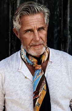 Barba Hipster, 50s Hairstyles Men, Older Mens Fashion, 50s Hairstyles, Older Man, Hipster Mens Fashion, Natural Hair Styles Easy, Hairstyles For Men, Beard Styles