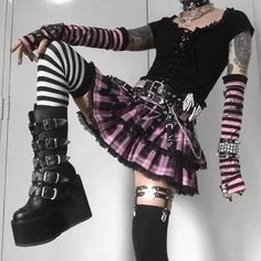 Goth Stuff, Goth Clothes, Dream Aesthetic, Tomboy Style Outfits, Punk Outfits, Alt Fashion, Jan 1