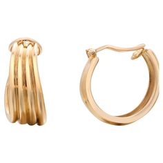 Elevate your jewelry collection with these exquisite Vintage Tiffany & Co. Ribbed Hoop Earrings. Meticulously crafted from 18 karat yellow gold, these earrings are a testament to timeless elegance and superior craftsmanship. Key Features: Material: Made from luxurious 18 karat yellow gold, ensuring a rich, warm hue that complements any skin tone. Design: The earrings feature a sophisticated ribbed design that adds texture and depth, making them a standout piece for any occasion. Brand Marking: E Luxury Trendy Yellow Gold Hoop Earrings, Luxury Designer Yellow Gold Hoop Earrings, Tiffany Hoop Earrings, Gold Jewelry Antique, Vintage Gold Jewelry, Triple Hoop Earrings, Vintage Gold Earrings, Pendants Gold, Tiffany Diamond