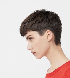 Queer Haircut Straight Hair, Female Undercut, Really Short Haircuts, Halsey Hair, Bob Haircut Ideas, Androgynous Hair, Tomboy Hairstyles, Chic Short Hair