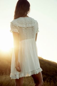 Semi Casual Dresses, Amara Dress, Boho Style Wedding Dress, Short Dress White, Free People Clothing, Frill Dress, Girls Wardrobe, Free People Dress, Boho Clothing