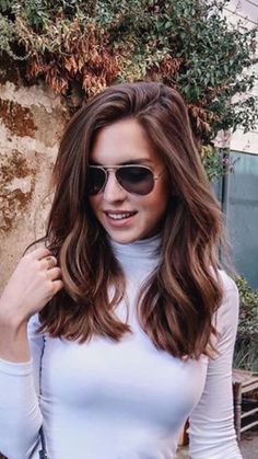 Hair Slick, Medium Length Blonde Hair, Rambut Brunette, Hairstyle Inspiration, Girl Haircuts, Trendy Haircuts, Women's Hair, Medium Length Hair Cuts