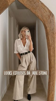 Minalistic Outfit, Neutral Tonal Outfits, Succession Inspired Outfits, Simply Classy Outfit, Clean Aesthetic Style, Timeless Feminine Outfits, Neautral Clothing Aesthetic, Neutral Work Outfit, Trousers Ootd