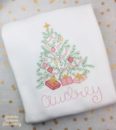 My First Christmas Outfit, Monogrammed Burp Cloths, Girls Christmas Shirts, Monogram Baby Girl, Machine Applique Designs, Monogram Outfit, Christmas Shirts For Kids, Applique Monogram, Christmas Monogram