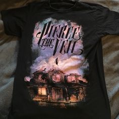 Ptv Shirt, Sky Album Cover, Pierce The Veil Shirt, Collide With The Sky, Band Tee Outfits, Scene Outfits, Casual Outfit Inspiration, Pierce The Veil