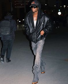 Neo Noir Aesthetic Fashion, Alton Mason, Off Duty Model, Masc Fashion, Models Off Duty Style, All Black Fashion, Black Men Street Fashion, Concept Clothing, Mens Outfit Inspiration