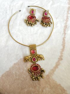 Brass alloy rajwadi polish Hasli Necklace, Saree Dress, Vintage Bags, Ring Bracelet, Earring Necklace, Home Gifts, Jewelry Sales, Necklace Set, Gold Jewelry