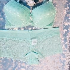 To All The Sexy Beautiful Voluptuous Ladies This Elegance Secret Lace Intimate Bra Set, Feature Underwire Support And Light Lining For Shape, Adjustable Straps, With 3 Row Hook-And-Eye Closure, Screams Your Name. This Is Indeed A Must Have Color - Mint Green, Bra Size - 38d, Pantie- Size 2x ***New Wt*** Second Skin Bra, Green Bra, Push Up Strapless Bra, Leopard Print Bra, Demi Cup Bra, Boned Corsets, Boutique Couture, Fredericks Of Hollywood, Plus Size Bra