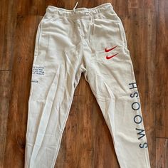 Brand New In Bag Nike Joggers Outfit, Pants Nike, Joggers Outfit, Nike Joggers, Tomboy Style Outfits, Nike Swoosh, Nike White, Tomboy Fashion, Style Outfits