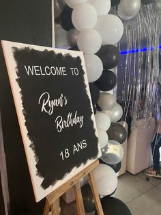 Black And White Aesthetic Party, Diy Deco Anniversaire, Birthday Party Planning Checklist, 18th Party Ideas, 17. Geburtstag, 18th Birthday Party Themes, 18th Birthday Outfit, 18th Birthday Decorations, Moms 50th Birthday