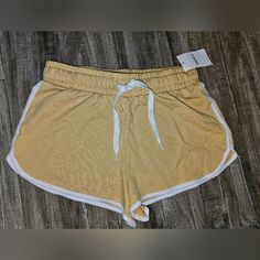 Nwt Forever 21 Beige/White Dolphin Tie Shorts Sz M, Never Worn In Perfect Condition Forever 21 Sporty Bottoms For Spring, Sporty Spring Bottoms From Forever 21, Forever 21 Cotton Beach Shorts, Forever 21 Cotton Shorts For Vacation, Forever 21 Short Bottoms For Loungewear, Forever 21 Cotton Loungewear Bottoms, Forever 21 Beige Summer Bottoms, Forever 21 Shorts For Loungewear, Forever 21 White Summer Shorts