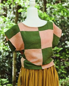 This easy boxy top hits at high hip. It can be worn tucked or untucked. A zero waste garment, this boxy top is made from off cuts of other garments. The boxy top has a slight boat neck. It is made of 100% European Flax linen (OEKO TEX certified). All seams are stitched and serged. Made by shop owner, Nichole, in her home studio situated near the border of Pisgah National Forest, North Carolina.   The photos listed here are EXAMPLES of patchwork tops. Please message Nichole to discuss your ideal Cotton Patchwork Crop Top, Summer Linen Patchwork Tops, Patchwork Easy, Linen Top Sewing Pattern, Hippie Patchwork Relaxed Fit Top, Linen Boxy Top, Vintage Patchwork Relaxed Fit Tops, Linen Patchwork, Indie Craft