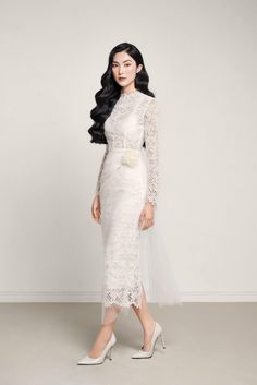 Types Of Lace, Mean Blvd, Look Formal, Couture Wedding Gowns, Womens Wedding Dresses, Glamorous Wedding, Lace Midi, Lace Midi Dress, Lace Design