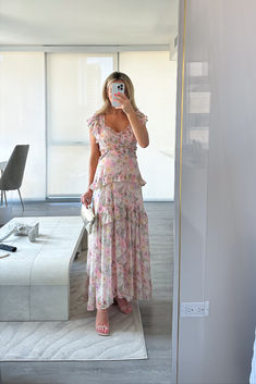 spring dress, floral wedding guest dress, spring outfit, vacation outfit, Bridal Shower Dresses For Guest, Floral Wedding Guest Dress, Wedding Guest Dress Spring, Floral Bridal Shower Theme, Fall Wedding Gowns, Wedding Guest Outfit Inspiration, Floral Dress Wedding Guest, Floral Wedding Guest, Engagement Photo Dress