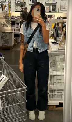 Women Thrift Outfits, Early Fall Style, Jean Vest Fall Outfits, Briston Maroney Concert Outfit, Dad Core Fashion, Outfits With Denim Vest, Cool Teacher Outfits Street Styles, 90s Outfit Inspo Women, Gen Z Fall Outfits