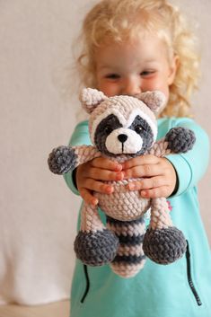 Ravelry: Raccoon plush toy by Ekaterina Chirkova Stuffed Raccoon, Amigurumi Raccoon, Raccoon Crochet, Crochet Raccoon, Raccoon Pattern, Raccoon Plush, Crochet Woodland, Design Kitchen Ideas, Amigurumi Plush