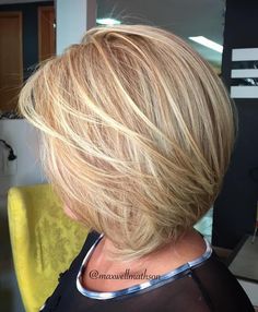 Blonde+Layered+Bob Hairstyles For Over 50, Over 40 Hairstyles, Shoulder Length Bob, 50 Hair, Balayage Blonde, Layered Bob Hairstyles, Medium Hairstyles