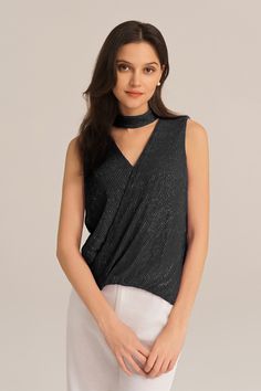 Make a statement at your next party with these V-neck sleeveless keyhole back irregular hem party tops. The V-neckline adds a touch of sophistication. The irregular hemline creates a unique and stylish look, perfect for standing out in the crowd. Material : 98%Polyester+2%ViscoseElasticity : MediumSku : CL2929S24*Package : 1*TopsCare instructions:Do Not Bleach.Separate dark colors.Iron Low Heat. Bodycon Floral Dress, Irregular Hem, Party Tops, Sequin Top, Long Sleeve Midi Dress, Wedding Party Dresses, Blouse Dress, Dark Colors, Short Tops