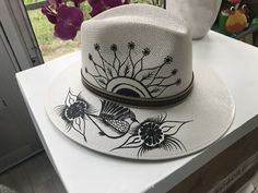 Mexican hand painted hat. The hat has a colorful floral design. Unique, colorful and fun to wear. The hat is made out of jute and it is light weight. Cowboy Hat Crafts, Cowboy Hat Design, Painted Hats, Boho Hat, Hat Ideas, Dec 7, Floral Color, Cute Hats, Crafty Diy