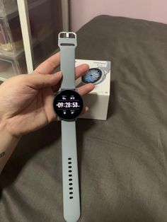 Busniss Proposal, Samsung Watch Aesthetic, Samsung Ecosystem, Nursing Wallpaper, Samsung 8, Eye Makeup Images, Tech Aesthetic, Mobile Phone Price, Samsung Smart Watch