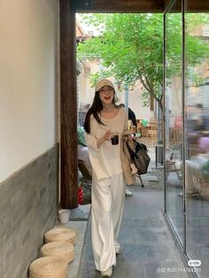 follow for more @selinazzzi Sunny Outfits, Korean Lifestyle, Japan Outfits, Everyday Fashion Outfits, Foto Ideas Instagram, Ulzzang Fashion