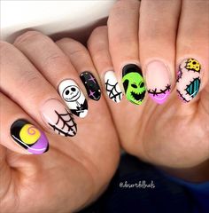 Nightmare Before Christmas Nails, Holloween Nails, Halloween Acrylic Nails, Cute Halloween Nails, Disney Nails, Halloween Nail Designs, Short Acrylic Nails Designs, Halloween Nail, Halloween Nail Art