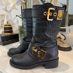 Giuseppe Zanotti Black Leather Boots With Gold Buckle Size 35 Zanotti Shoes, Giuseppe Zanotti Shoes, Moto Boots, Black Leather Boots, Giuseppe Zanotti, Leather Boots, Black Leather, Buckle, Women Shoes