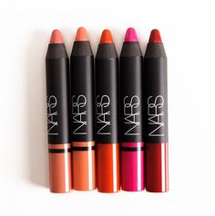 A limited-edition set of NARS Satin and Velvet Matte lip pencils, created exclusively for the What it does: Gift bold color with this set of five velvet matte and satin lip pencils. Perfect for pairing with an array of sensual holiday looks, it features rich, multidimensional shades housed in the exclusive This set contains: - 2 x 0.06 oz Mini Velvet Matte lip pencil in Passionate (scarlet red), New Iberico (intense coral) - 3 x 0.06 oz Mini Satin lip pencil in Yu (shocking pink), Descanso (tea Handmade Cosmetics, Dark Lips, Holiday Set, Velvet Matte, Digital World, Lip Pencil, Natural Cosmetics, Gorgeous Makeup, Beauty Bag