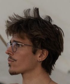 Soft Guy Hairstyle, Simple Male Hairstyles, Straight Hair Men's Hairstyle, Soft Hairstyles Men, Subtle Mullet Hairstyle Mens, Short Haircut Men Wavy, Back Of Head Mens Haircut, Fringe Mullet Haircut Men, Man Haircut Medium Long