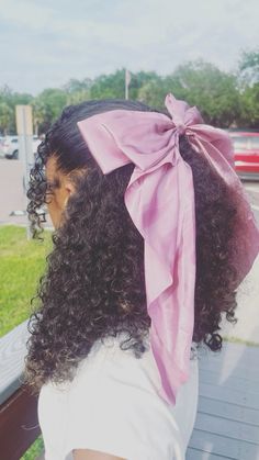 Bow trend Bows Aesthetic Hair, Curly Hair With Bow In Back, Bow Hairstyles For Black Women, Curly Bow Hair, Bows Black Women, Bows Curly Hair, Bow Trend Hairstyle, Natural Hair With Bow