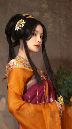 Female Japanese Hairstyle, Warrior Hairstyles Woman, Chinese Swordsman, Artsy Hair, Long To Short Haircut, Prince Wedding, Traditional Hairstyle, Cute Box Braids Hairstyles