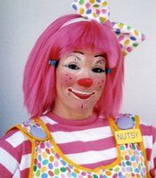 clownbow Types Of Clowns, Clown Pics, Carnaval Costume, Female Clown, Painted Faces, Send In The Clowns, Cute Clown, Clown Faces, Makeup Supplies