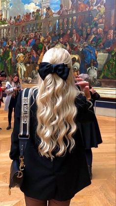 Modern Day Princess Aesthetic, Rich Girl Hairstyles, Girly Winter Aesthetic, Paris Ootd, Rich Girl Aesthetic, Rich Girl Lifestyle, Foto Poses, Long Blonde, Money Aesthetic