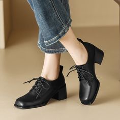 Black Shoes For Women, Academia Shoes, Oxford Shoes Heels, Women Loafers, Professional Shoes, Chunky Heel Pumps, Buckle Ankle Boots, Oxford Heels, Women Oxford Shoes