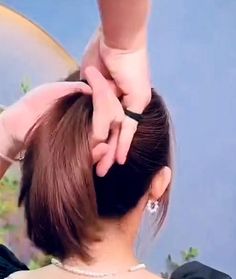 #shorts #tiktok #hairstyles Hair Stylist Tips, Easy Bun Hairstyles For Long Hair, Hair Curling Tips, Guest Hair, Beautiful Braided Hair, Easy Hair Updos, Long Hair Updo, Hairdos For Short Hair, Hairstyle Tutorial