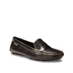 Eastland-Patricia Loafer Streamlined style looks and feels effortless when you slip on the Patricia driving moccasin from Eastland. Eastland Shoes, Timberland Style, Driving Moccasins, Driving Loafers, Style Looks, Nubuck Leather, Moccasins, Loafers Men, Dress Shoes Men