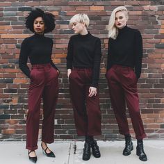 Step into the season with confidence in this classic yet striking combination: burgundy pants with a black top. Whether you're going for an edgy cropped look or a sophisticated high-waisted style, these outfits will guide you towards creating a statement look that turns heads. Discover how to pair these pieces for an array of occasions and embrace a style that's as bold as it is beautiful. #ChicStyling #BurgundyPants #BlackTop #FashionInspo Red Top And Black Pants Outfit, Outfit Burgundy Pants, Maroon Velvet Pants Outfit, Burgundy Velvet Pants Outfit, Styling Burgundy Pants, How To Style Burgundy Pants, Burgundy Pants Outfit Winter, Black And Burgundy Outfit, Feminine Chic Style