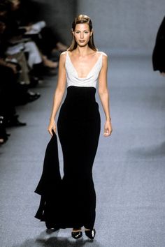 halston fw 1998 Elsa Benitez, Gala Outfit, Fashion Drawing Dresses, Event Dresses, Beautiful Gowns